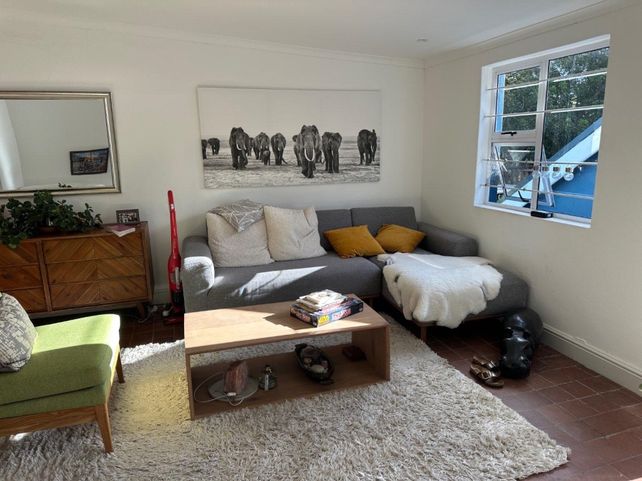 To Let 3 Bedroom Property for Rent in Vredehoek Western Cape